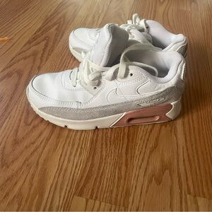 Nike shoes girls 3Y OBO like new used 1 time